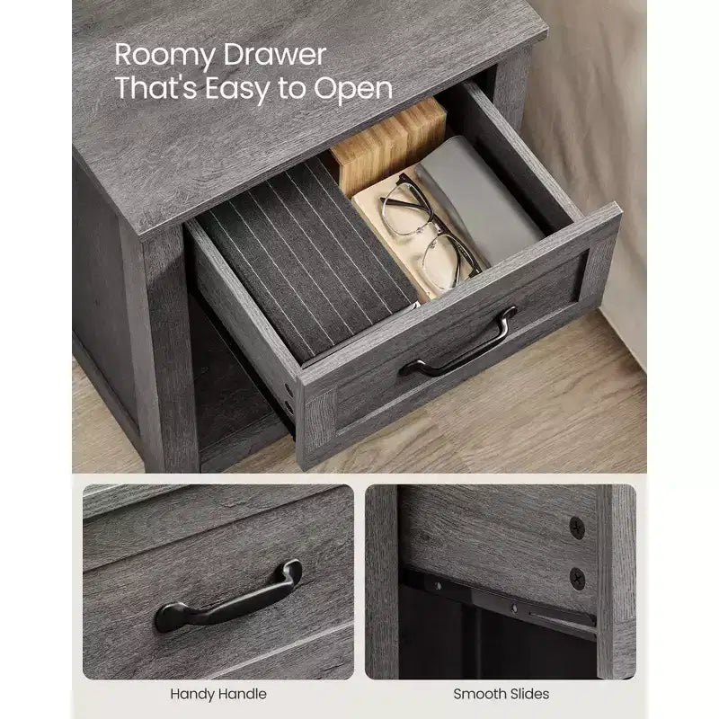 Comodino da Fattoria a 2 Pezzi con Stazione di Ricarica USB, Cassetto e Ripiano Aperto, Tavolino da Notte per Decorazione Domestica, Grigio Nebbioso