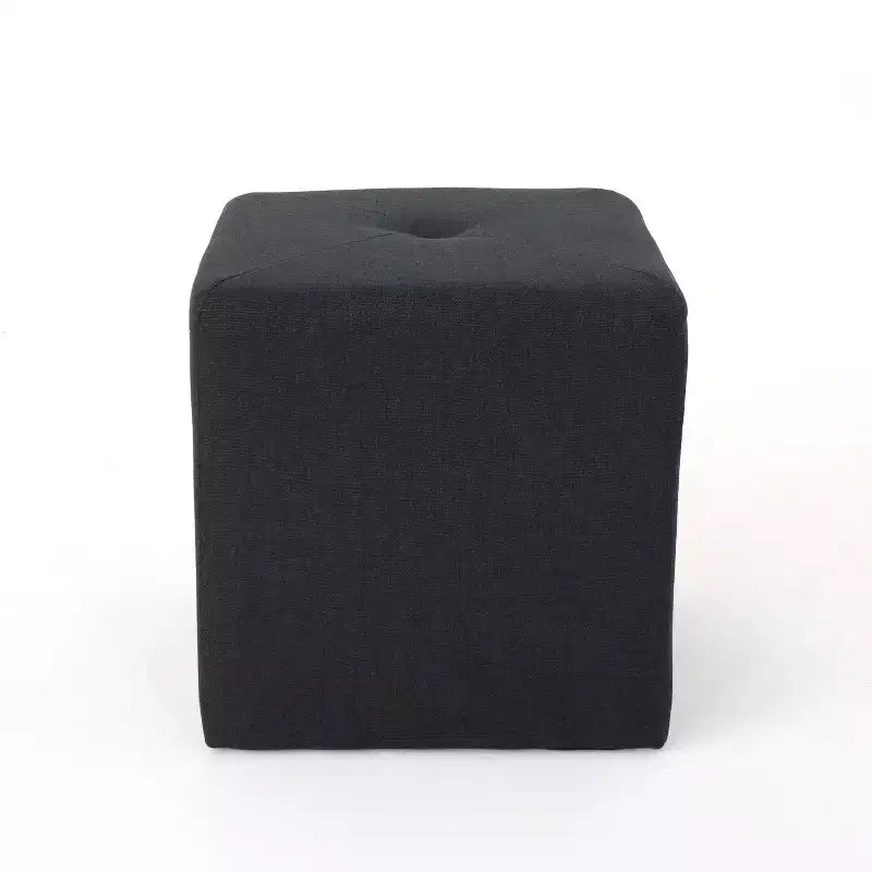 Pouf quadrato Brooks in tessuto trapuntato stile contemporaneo